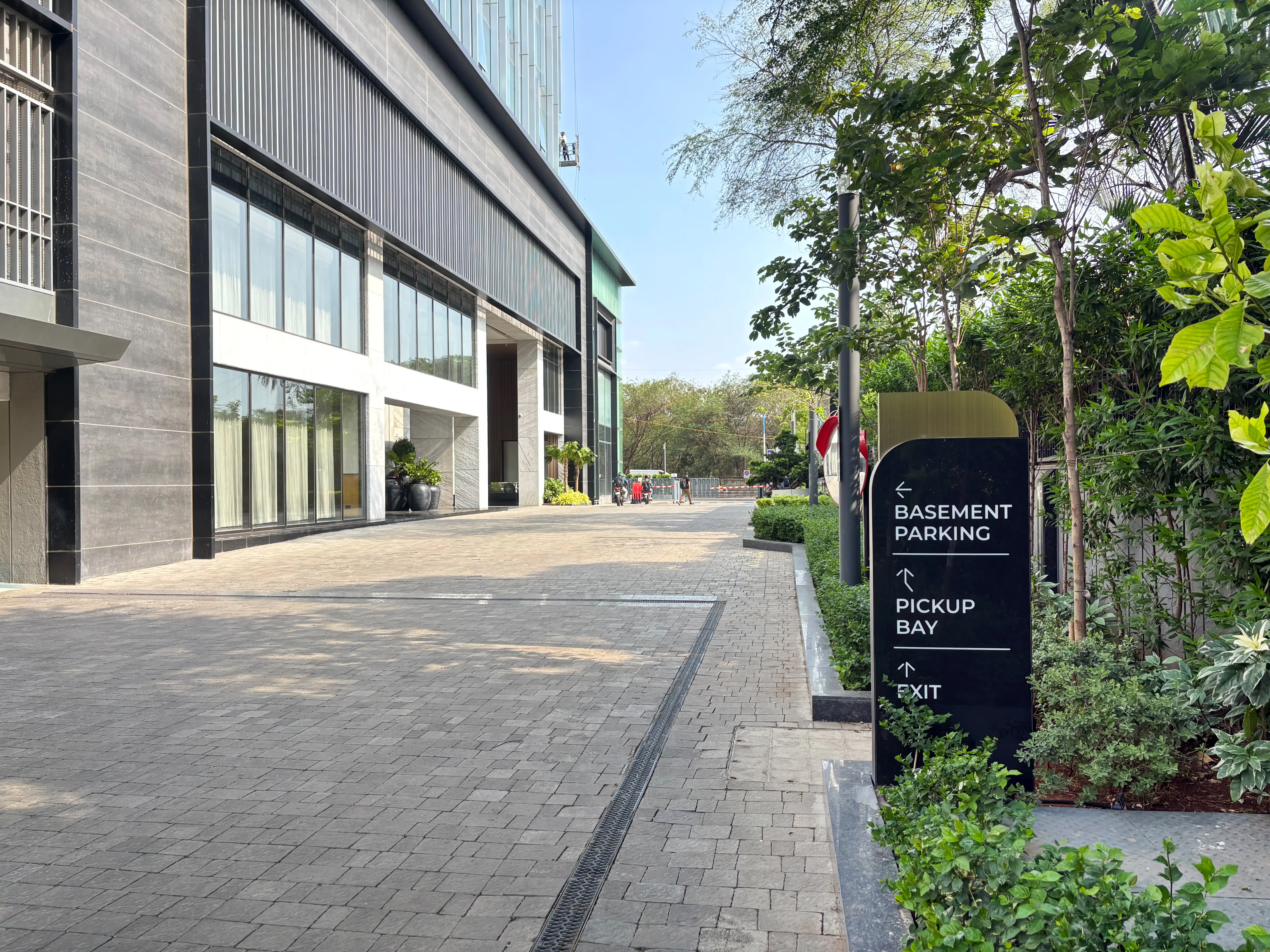 ABIL Boulevard Pylons — Basement Parking